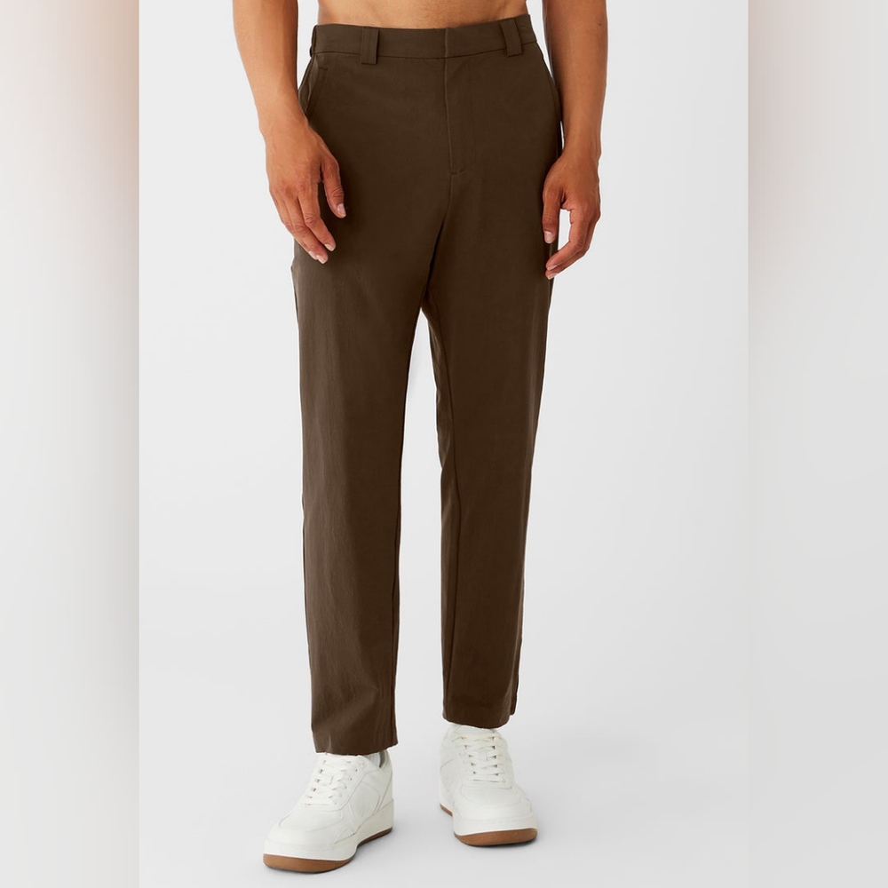 Alo Yoga Coop Cropped Tech Trouser in Espresso dark brown  sz SMALL